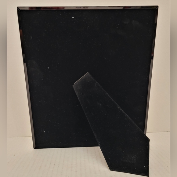 8x10 Engraveable Black Fashion Picture Frame - Picture 2 of 4